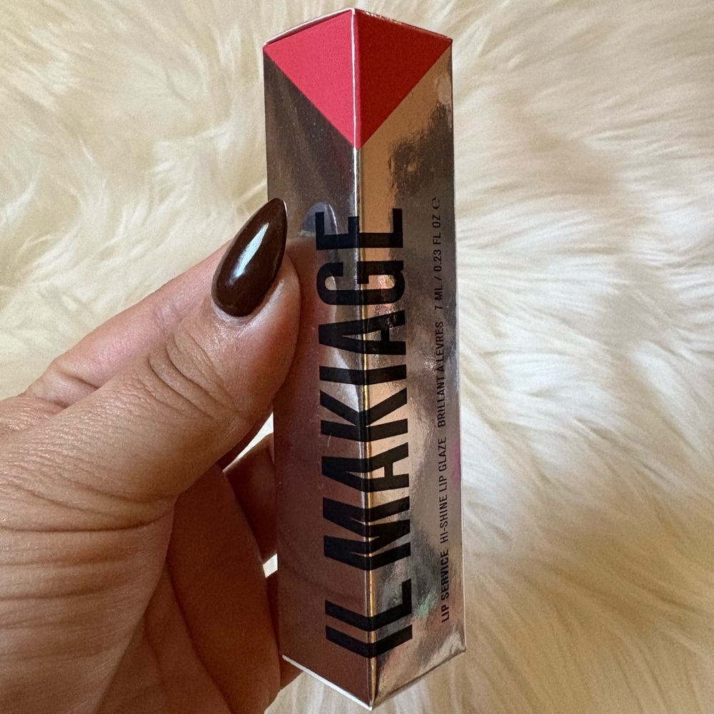 IL MAKIAGE Red Lipstick